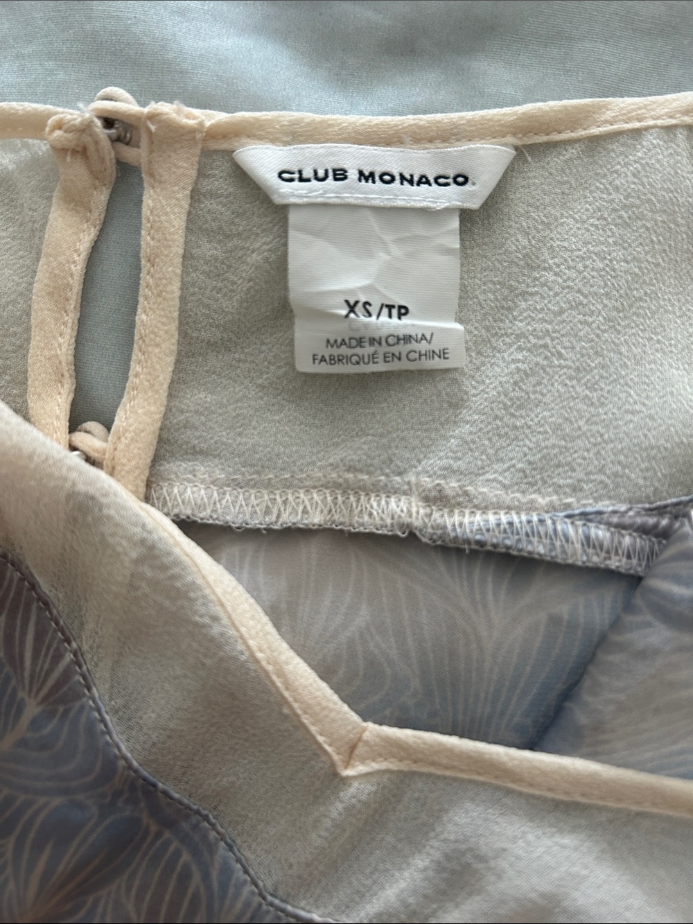 Club Monaco Silk Camisole NWOT Blue Floral Print Adjustable Strap Cami XS - Picture 5 of 9